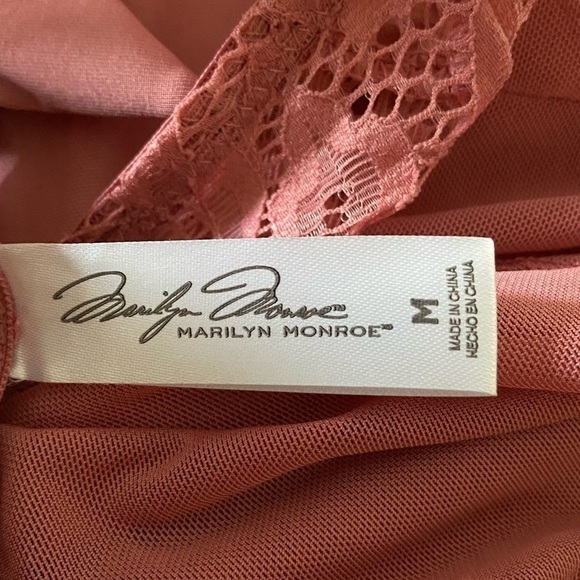 MARYLIN Monroe Lingerie Size Medium - Picture 5 of 7